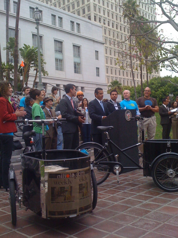 Mayor Villaraigosa announces the date and time for the first CicLAvia. Photo by Dudeonabike.